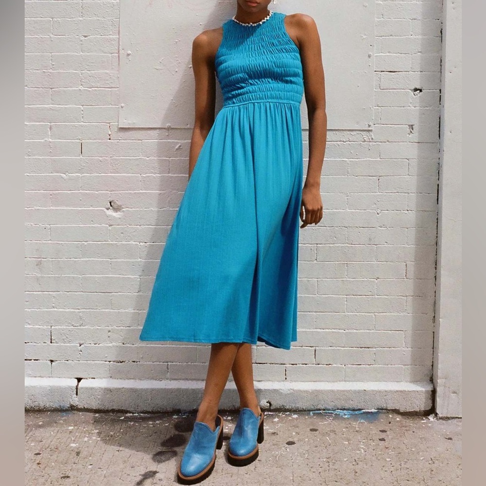 NWOT 💙 WRAY Smock Dress